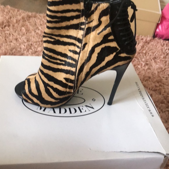 Steve Madden Tiger print Korsett Bootie - Picture 4 of 7